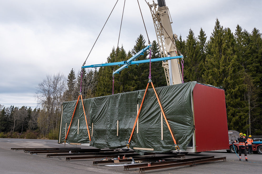 How to Lift Modular Buildings: Equipment, Spreader Beams and 4 Point Lifting